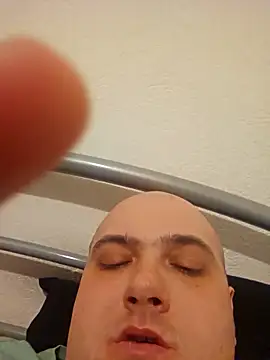 Snapshot of mario890605 chatting on 03/16/26, 10:47 mario890605 online show from 03/16/26, 10:47