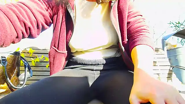 SquirtyMellissaLabia online show from 11/03/25, 06:47