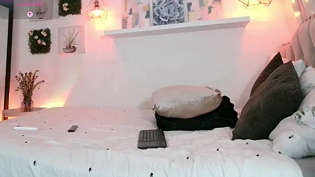 Dulce Morrys online show from 09/12/25, 02:28