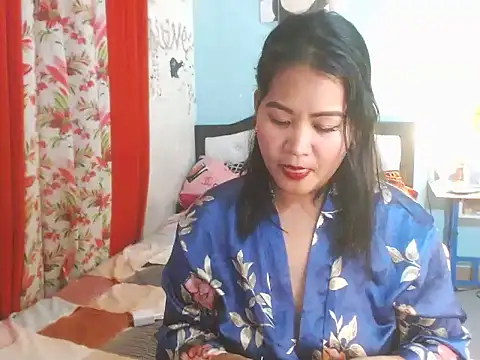 Snapshot of PearlOfAsia21 chatting on 02/13/26, 09:16 PearlOfAsia21 online show from 02/13/26, 09:16