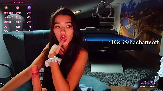 Snapshot of shachatteof chatting on 10/05/25, 08:23 shachatteof online show from 10/05/25, 08:23