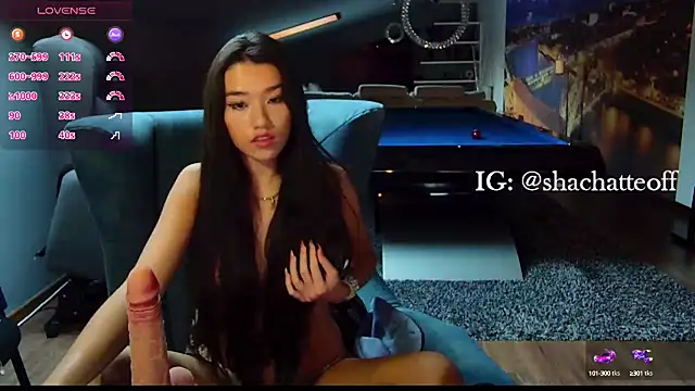 Snapshot of shachatteof chatting on 10/15/25, 08:36 shachatteof online show from 10/15/25, 08:36