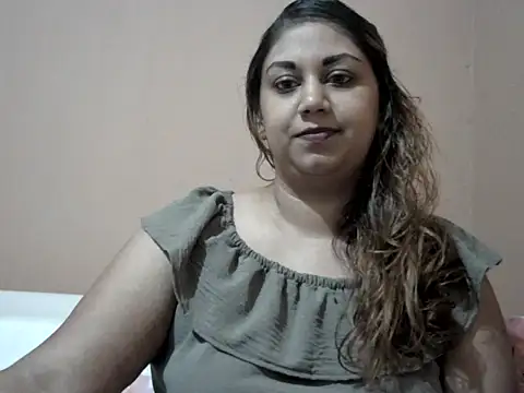 bellachow10 online show from 11/30/25, 07:18