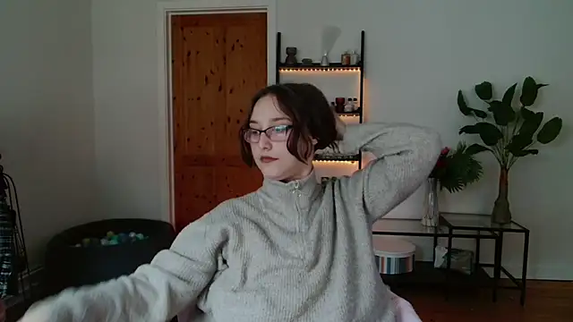 Snapshot of NaughtyRapunzel7 chatting on 12/06/24, 10:49 NaughtyRapunzel7 online show from 12/06/24, 10:49