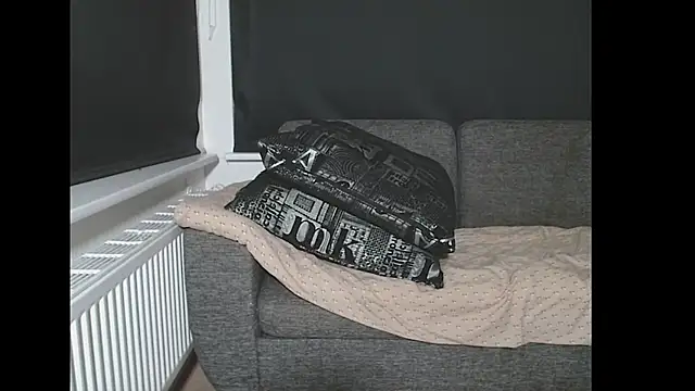 Snapshot of NaughtyRapunzel7 chatting on 09/11/25, 09:59 NaughtyRapunzel7 online show from 09/11/25, 09:59