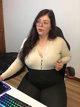 kayortiiz online show from 06/07/26, 12:04