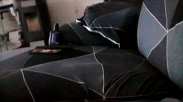 Snapshot of mickzizi chatting on 10/13/25, 07:08 mickzizi online show from 10/13/25, 07:08