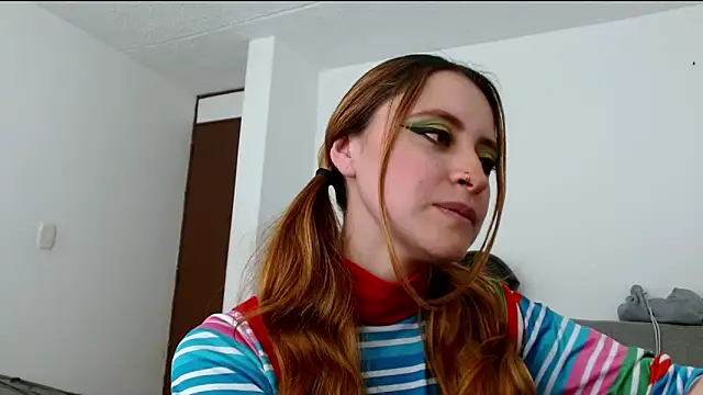 Snapshot of Juls_winter_ chatting on 04/09/26, 05:51 Juls winter online show from 04/09/26, 05:51