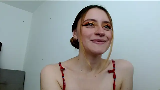 Snapshot of Juls_winter_ chatting on 06/09/26, 05:57 Juls winter online show from 06/09/26, 05:57