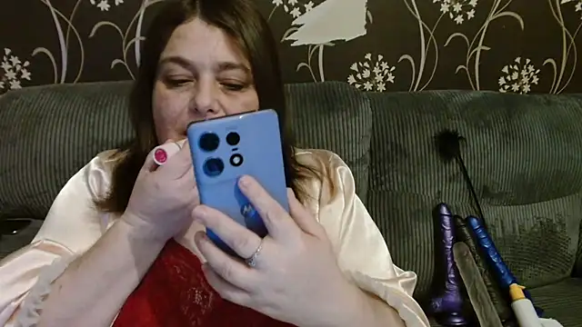 HouseWifeWhore Milf online show from 11/07/25, 10:43