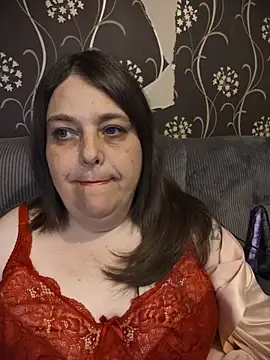 Snapshot of HouseWifeWhore_Milf chatting on 06/06/26, 11:31 HouseWifeWhore Milf online show from 06/06/26, 11:31