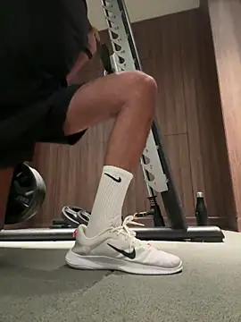 Snapshot of aston009 chatting on 03/25/26, 07:03 aston009 online show from 03/25/26, 07:03