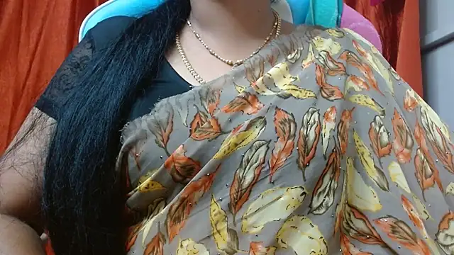 Snapshot of tamilharini chatting on 09/27/25, 07:46 tamilharini online show from 09/27/25, 07:46