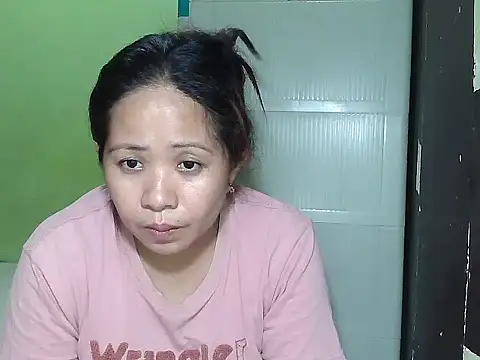 Snapshot of sweetlady_pinay chatting on 10/08/25, 05:38 sweetlady pinay online show from 10/08/25, 05:38