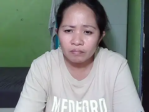 Snapshot of sweetlady_pinay chatting on 11/11/25, 12:38 sweetlady pinay online show from 11/11/25, 12:38