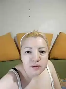 Snapshot of stefanyharper16 chatting on 11/02/25, 02:41 stefanyharper16 online show from 11/02/25, 02:41