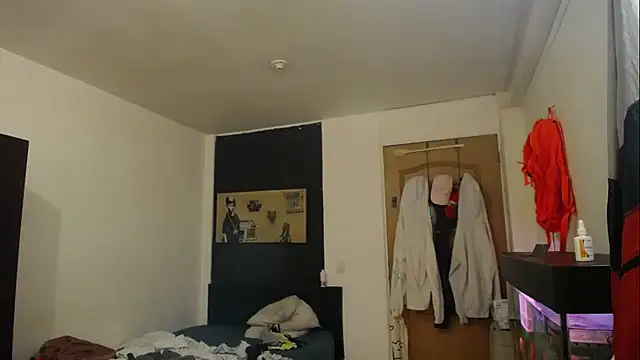 romeolovedark online show from 02/17/25, 08:04