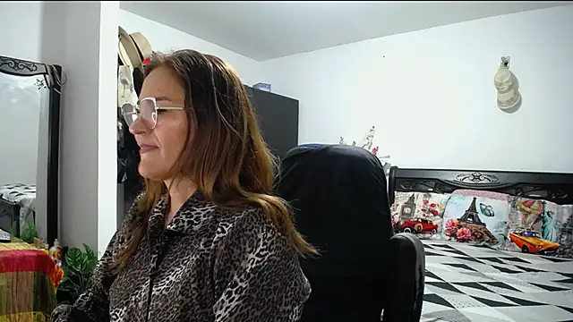 Snapshot of Xiimen chatting on 01/09/25, 12:46 Xiimen online show from 01/09/25, 12:46