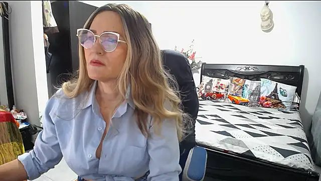 Snapshot of Xiimen chatting on 01/15/25, 11:40 Xiimen online show from 01/15/25, 11:40