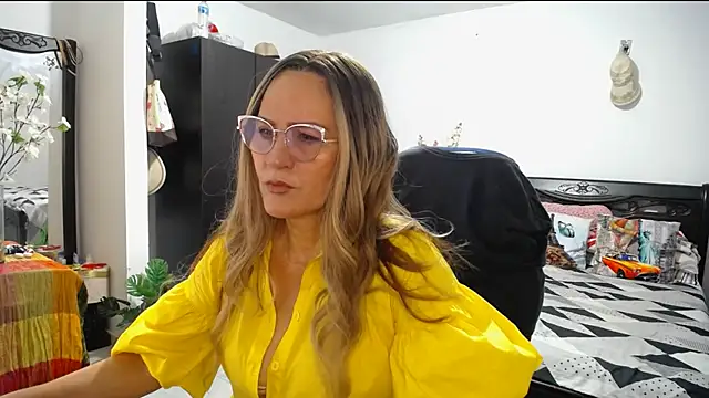 Snapshot of Xiimen chatting on 01/29/25, 04:30 Xiimen online show from 01/29/25, 04:30