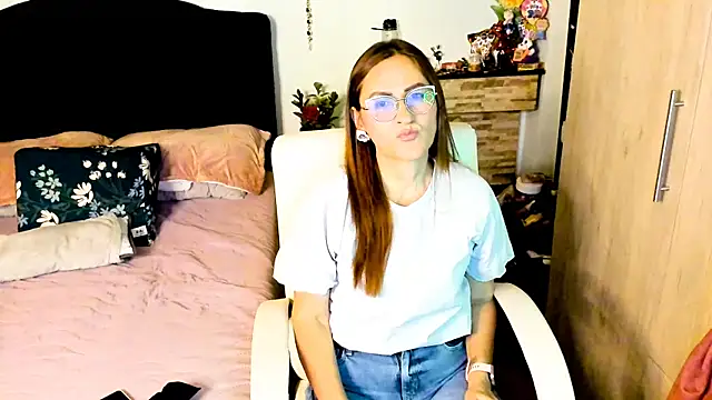 Snapshot of Xiimen chatting on 03/12/25, 10:28 Xiimen online show from 03/12/25, 10:28