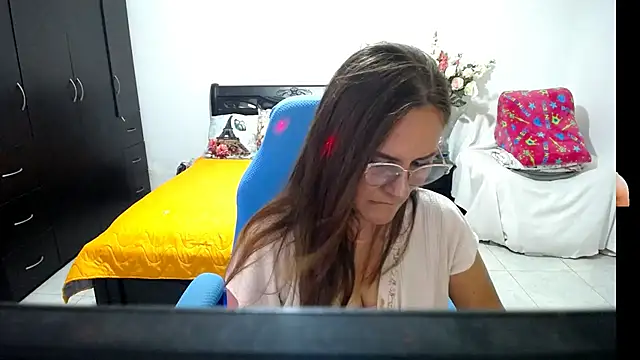 Snapshot of Xiimen chatting on 10/08/25, 11:35 Xiimen online show from 10/08/25, 11:35