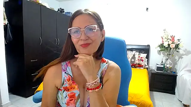 Snapshot of Xiimen chatting on 10/27/25, 05:17 Xiimen online show from 10/27/25, 05:17