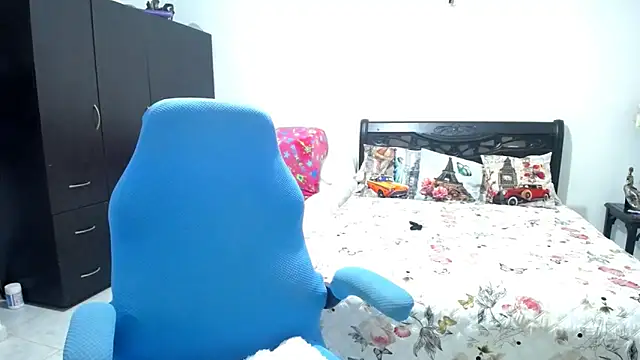 Snapshot of Xiimen chatting on 11/13/25, 10:52 Xiimen online show from 11/13/25, 10:52