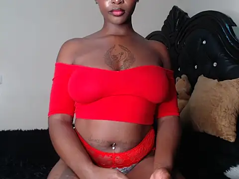 Snapshot of queenvenus2 chatting on 02/07/25, 08:44 queenvenus2 online show from 02/07/25, 08:44