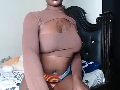 Snapshot of queenvenus2 chatting on 02/22/25, 01:57 queenvenus2 online show from 02/22/25, 01:57