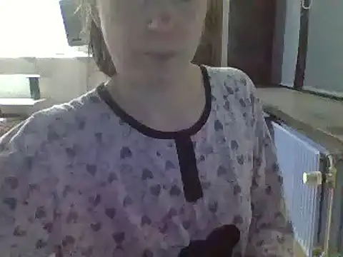 Snapshot of Moi_Lina chatting on 12/14/24, 06:52 Moi Lina online show from 12/14/24, 06:52