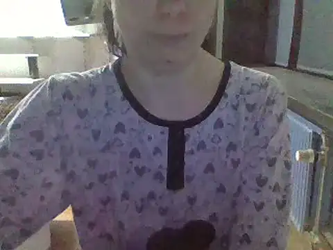 Snapshot of Moi_Lina chatting on 12/14/24, 10:28 Moi Lina online show from 12/14/24, 10:28