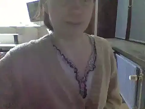 Snapshot of Moi_Lina chatting on 12/26/24, 11:57 Moi Lina online show from 12/26/24, 11:57