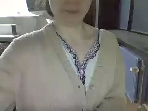 Snapshot of Moi_Lina chatting on 01/03/25, 11:55 Moi Lina online show from 01/03/25, 11:55