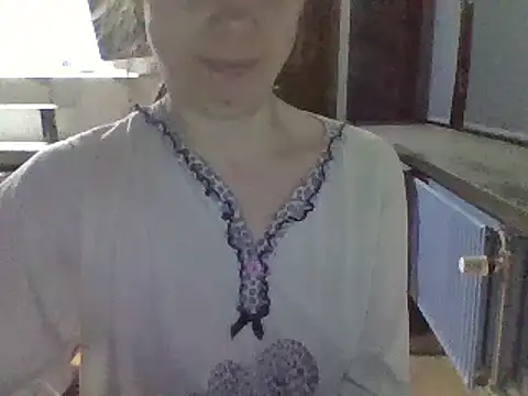 Snapshot of Moi_Lina chatting on 01/16/25, 11:59 Moi Lina online show from 01/16/25, 11:59