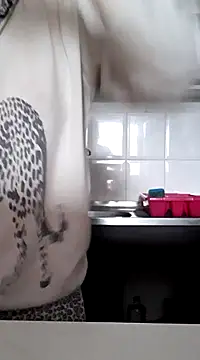 Snapshot of Moi_Lina chatting on 01/26/25, 01:58 Moi Lina online show from 01/26/25, 01:58