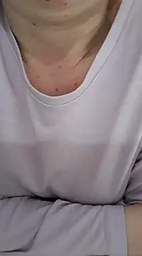 Snapshot of Moi_Lina chatting on 03/20/25, 12:30 Moi Lina online show from 03/20/25, 12:30