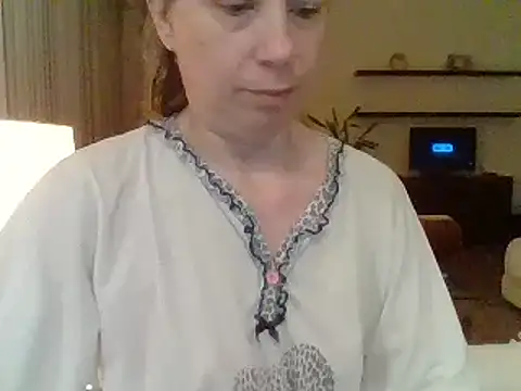 Moi Lina online show from 06/21/26, 11:40