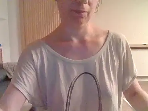 Moi Lina online show from 07/26/26, 11:11
