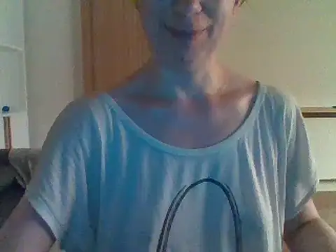 Moi Lina online show from 07/30/26, 09:25
