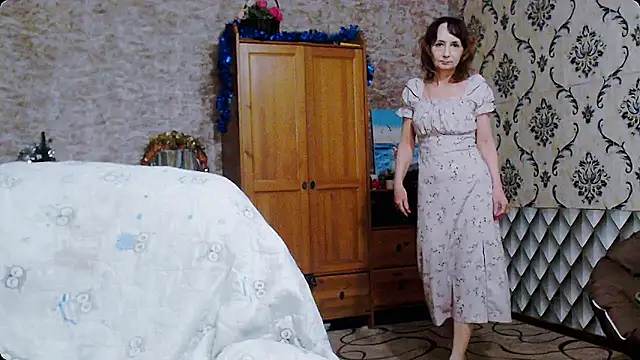 Snapshot of AnnieEltgant chatting on 12/26/24, 03:20 AnnieEltgant online show from 12/26/24, 03:20