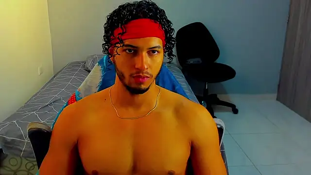 Snapshot of Kris_Khalifa69 chatting on 01/13/26, 12:10 Kris Khalifa69 online show from 01/13/26, 12:10