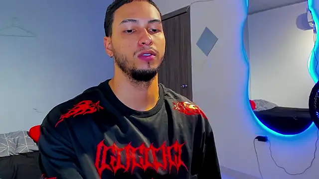 Snapshot of Kris_Khalifa69 chatting on 02/04/26, 02:56 Kris Khalifa69 online show from 02/04/26, 02:56