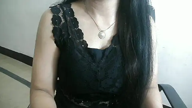 Snapshot of Chanchal--Navya chatting on 03/08/26, 05:28 Chanchal--Navya online show from 03/08/26, 05:28