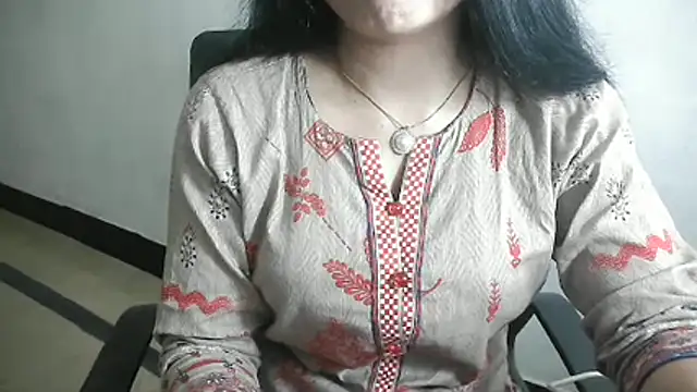 Snapshot of Chanchal--Navya chatting on 03/11/26, 05:52 Chanchal--Navya online show from 03/11/26, 05:52