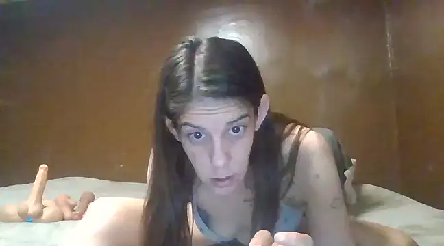 Snapshot of Heavenskyyee chatting on 02/16/25, 02:09 Heavenskyyee online show from 02/16/25, 02:09