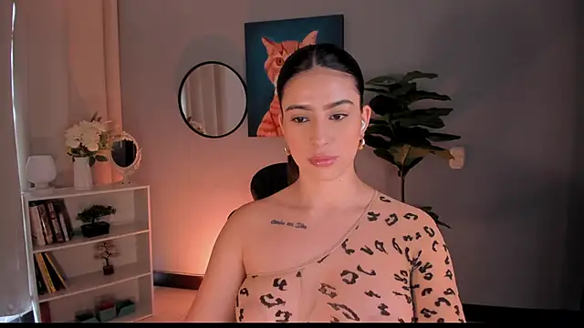 LiaPearce online show from 11/29/25, 02:42