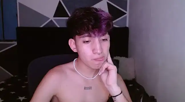 Snapshot of littlextreme chatting on 12/24/24, 01:06 littlextreme online show from 12/24/24, 01:06