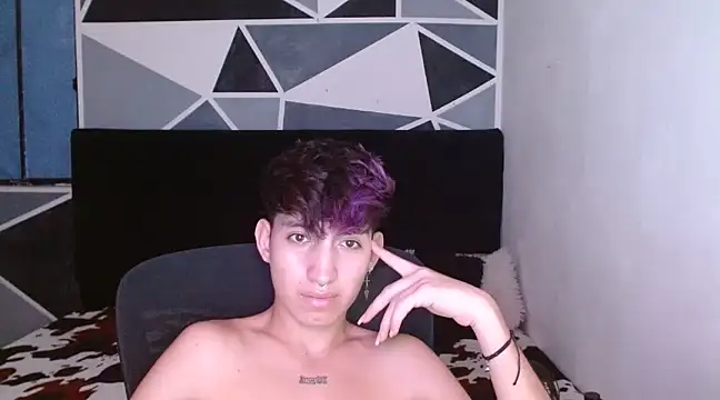 Snapshot of littlextreme chatting on 01/08/25, 09:32 littlextreme online show from 01/08/25, 09:32