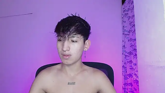 Snapshot of littlextreme chatting on 02/27/25, 04:20 littlextreme online show from 02/27/25, 04:20